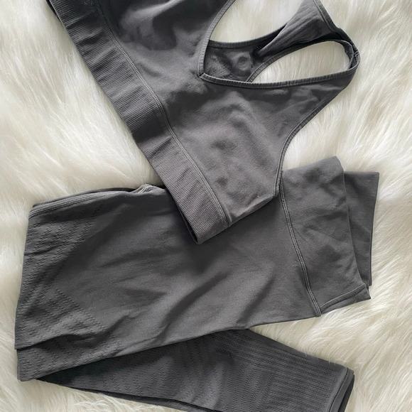 Lululemon Reveal SET (tight & bra) - Picture 7 of 7
